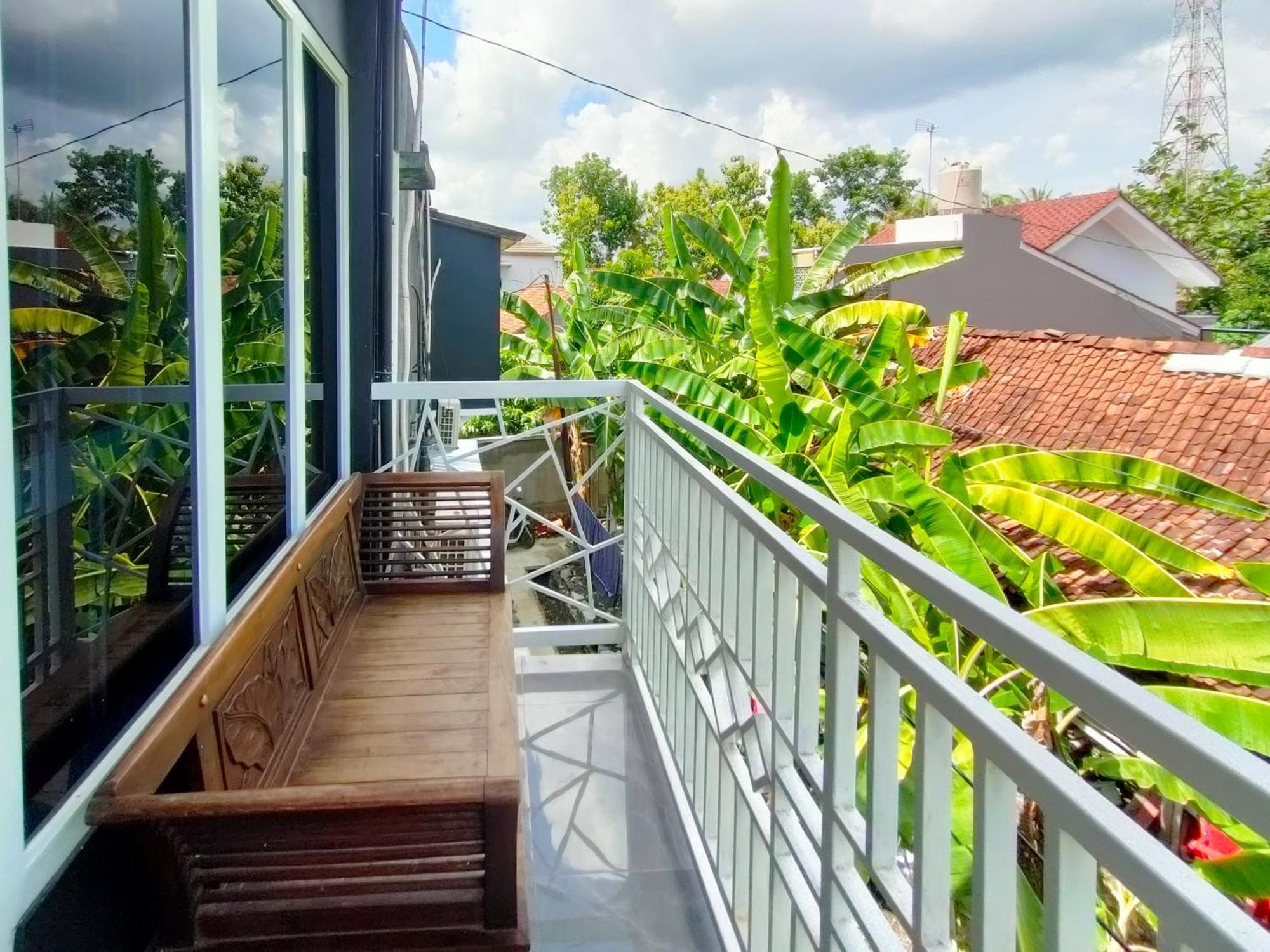 Reddoorz Syariah Near Stasiun Wates Hotel Wates  Exterior photo